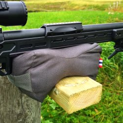 Ulfhednar Kuddi Support Pillow � Skydebag - Sandfyldt